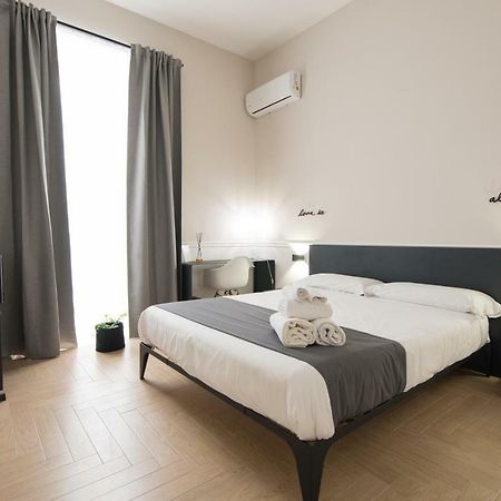 Five Boutique Rooms Napoli Esterno foto